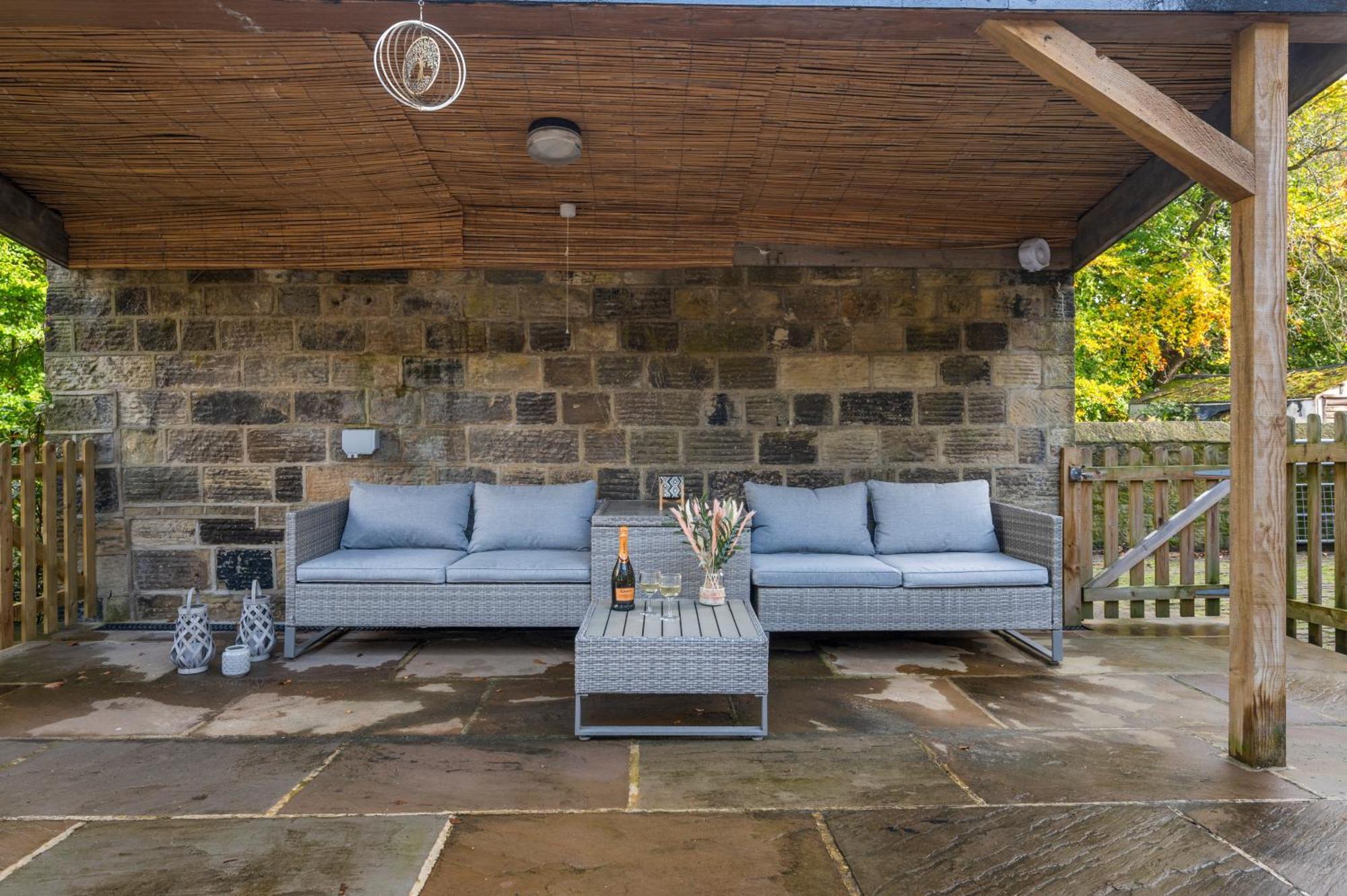 Вилла Relax At Little Hawkcliffe Steeton Экстерьер фото